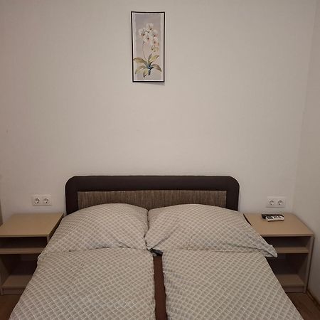 Ilona Apartmanhaz Siófok Exterior foto